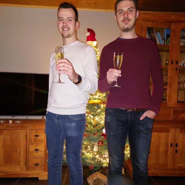 We hope you had a lovely Christmas and a fantastic happy New Year! We wish you all the best for 2022! 🎇

For everyone that has missed out our latest track Silently, you can find the link in our bio!

2022 bring it on! 🔥 

Cheers! 🥂

#hardstyle #hardstylefamily #hardstylemusic #2022 #hardstylelover